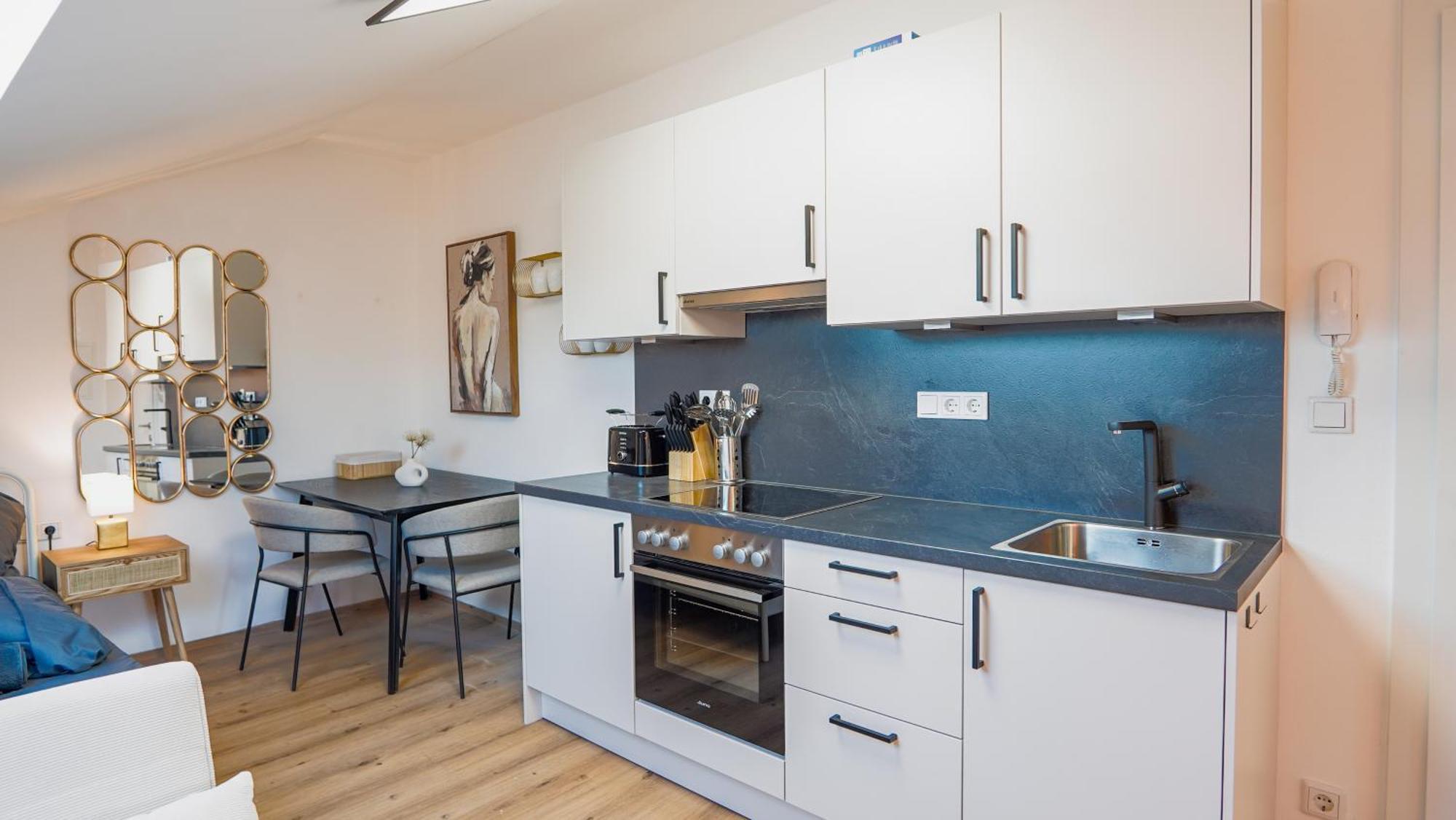 Komfort - Komplette - Parkplatz - Wlan Apartment *